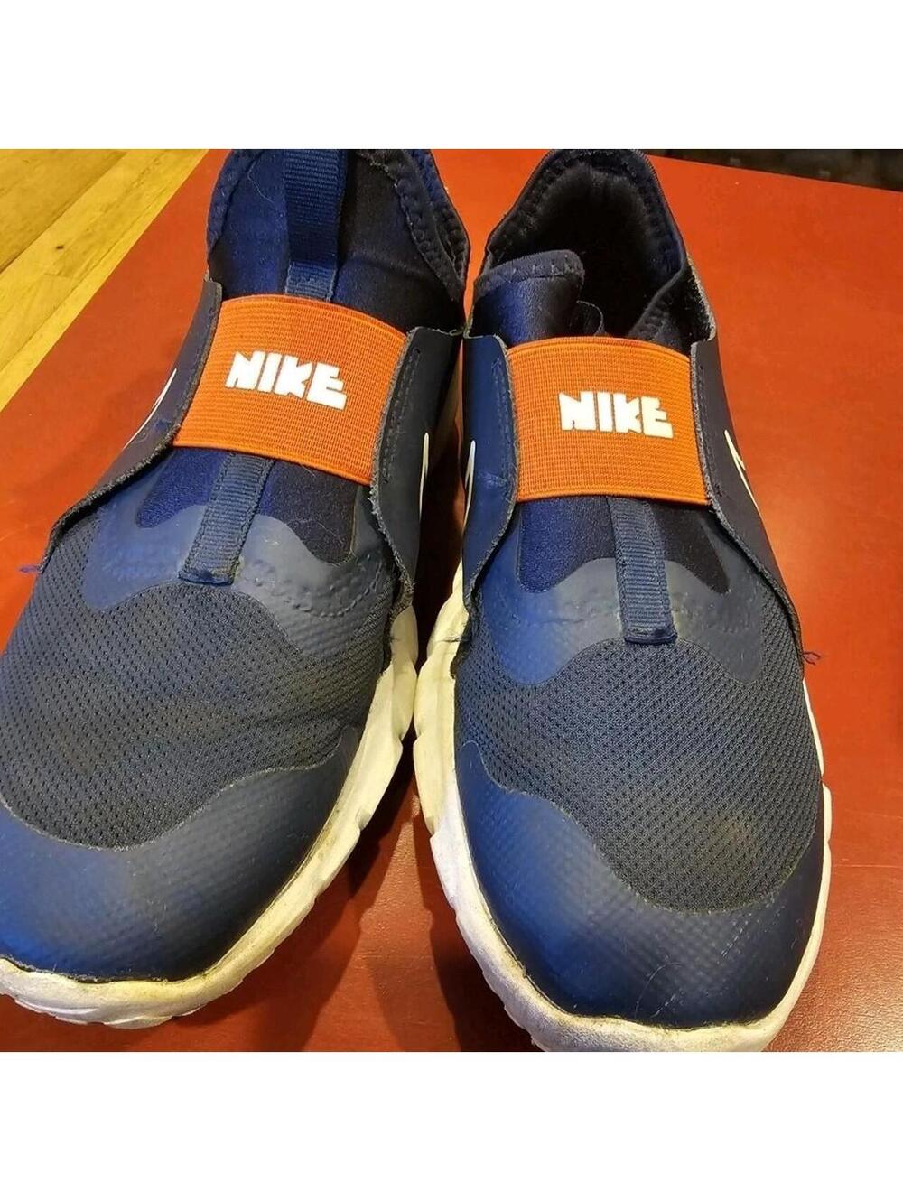 Size 5.5 (Big Kid) - Nike Flex Runner Shoe, Midnight Navy Blue/Picante Red/White